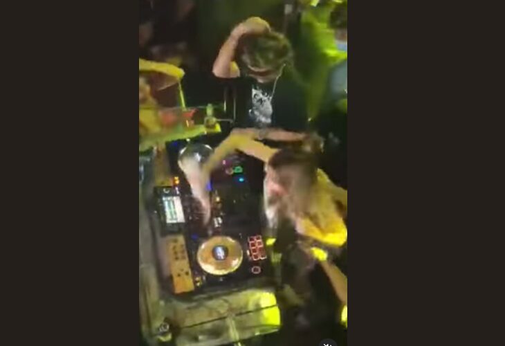 DJ Fumaratto exhibe a mujer que arrojó bebidas a sus equipos en pleno show