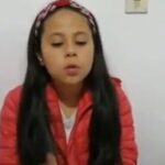 Potente mensaje de Salomé Vergara, niña rechazada en colegio por no tener tenis blancos