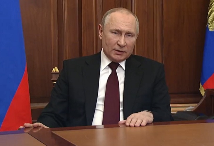 Putin ordena desplegar tropas en territorios separatistas prorrusos de Ucrania