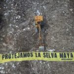 Activistas de Greenpeace se encadenan a maquinaria del Tren Maya