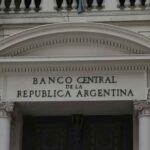 Argentina pasa a déficit fiscal en el primer bimestre del año