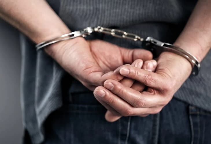Arrestan a pastor de iglesia de Florida que abusó de menores durante 30 años