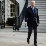Biden - las manos de Madeleine Albright cambiaron el curso de la historia