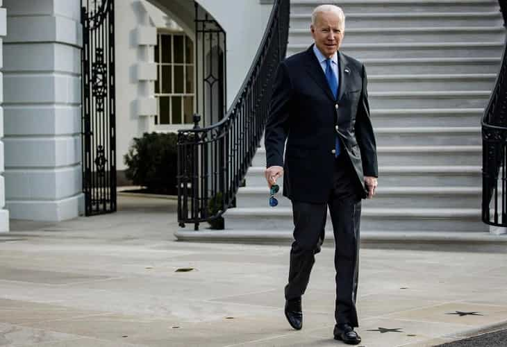 Biden - las manos de Madeleine Albright cambiaron el curso de la historia