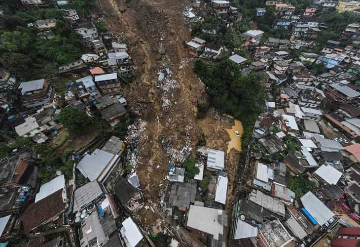 Buscan aún a cinco desaparecidos tras las lluvias que dejaron 232 muertos en Brasil