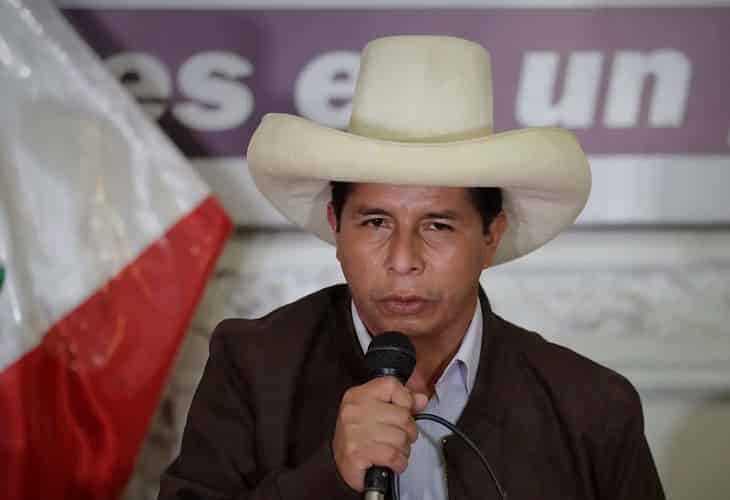 Pedro Castillo dice que eternizarse en el poder está lejos de sus planes en Perú