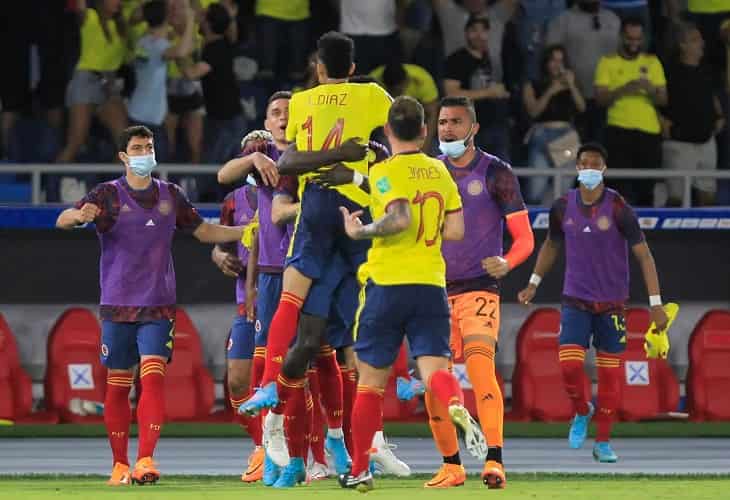 Colombia luchará por un cupo a la repesca de Catar 2022, con un equipo similar al que goleó a Bolivia