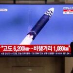 Corea del Norte muestra en TV el lanzamiento de su nuevo misil ICBM