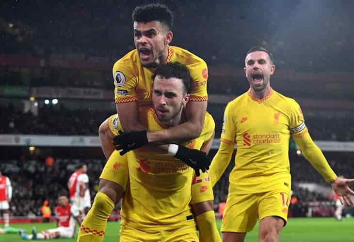 El Liverpool atisba el liderato de la Premier