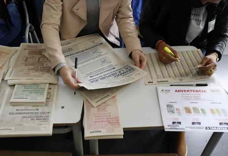 El recuento de votos toma fuerza en Colombia ante las dudas sobre la transparencia