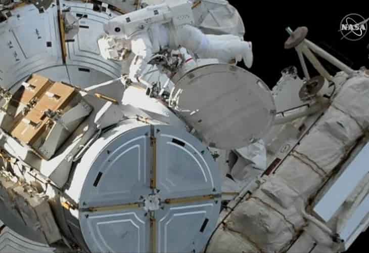 Estación Espacial Internacional - un paseo de casi 7 horas para hacer mejoras
