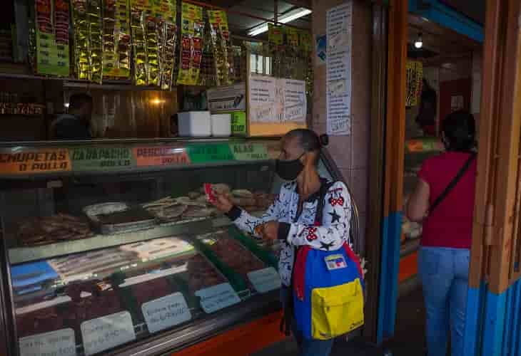 Exigen que el salario mínimo en Venezuela se homologue a la cesta alimentaria