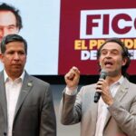 Fico Gutiérrez pide unión al inscribir su candidatura a la Presidencia colombiana