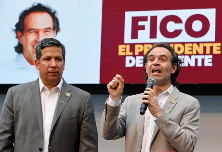 Fico Gutiérrez pide unión al inscribir su candidatura a la Presidencia colombiana