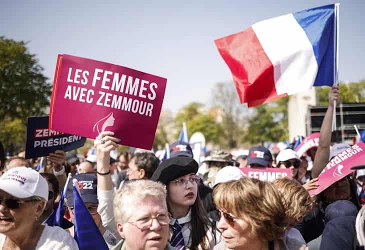 La campaña francesa arranca con Macron favorito y prudencia en sus filas