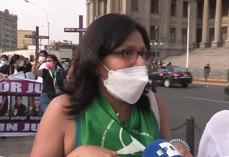 Las mujeres peruanas marchan contra la violencia machista y neoliberal