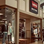 Levi Strauss se suma a las marcas de moda que suspenden ventas en Rusia