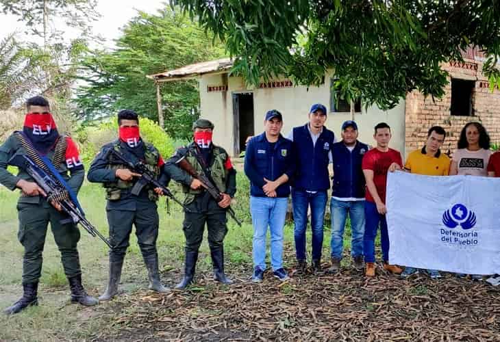 Liberan a cinco personas secuestradas por el ELN en el noreste de Colombia