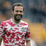 Mata y futbolistas refugiados se unen a la ONU en la campaña Fútbol por Ucrania