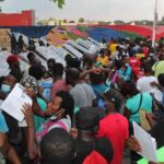 Migrantes protestan de manera violenta en la ciudad mexicana de Tapachula
