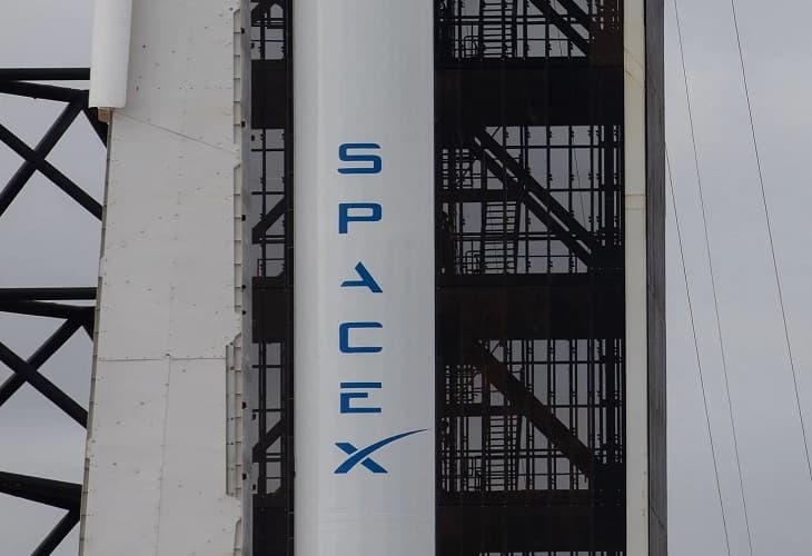 SpaceX pone en órbita otros 47 satélites de su red de internet espacial