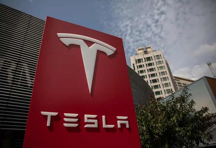 Las acciones de Tesla caen a su mínimo en dos años tras las ventas de Musk
