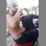 Adriano borracho y en una moto en una favela de Río