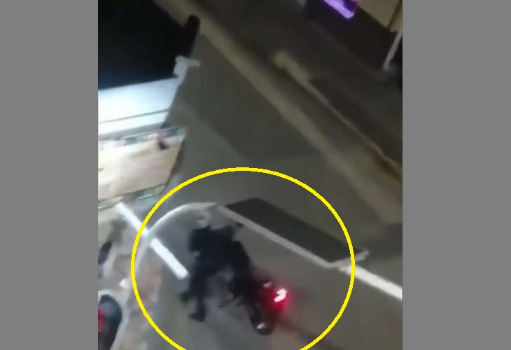 Sicarios en motocicleta matan a 2 personas en la Calle 14 de Cartago