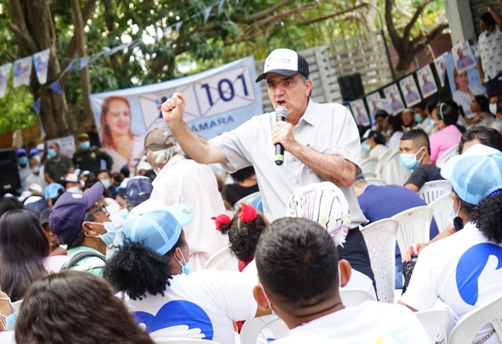 Centro Democrático logra 13 senadores y estos son sus nombres