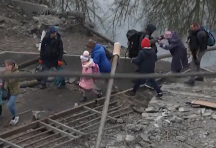 Rusia dice que abrirá nuevos corredores humanitarios; Ucrania no lo confirma