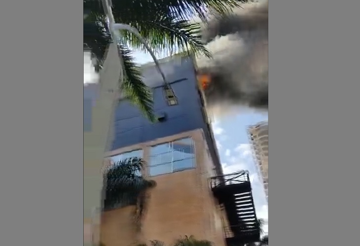 Incendio por trabajos en un call center generó emergencia en Aves Maria