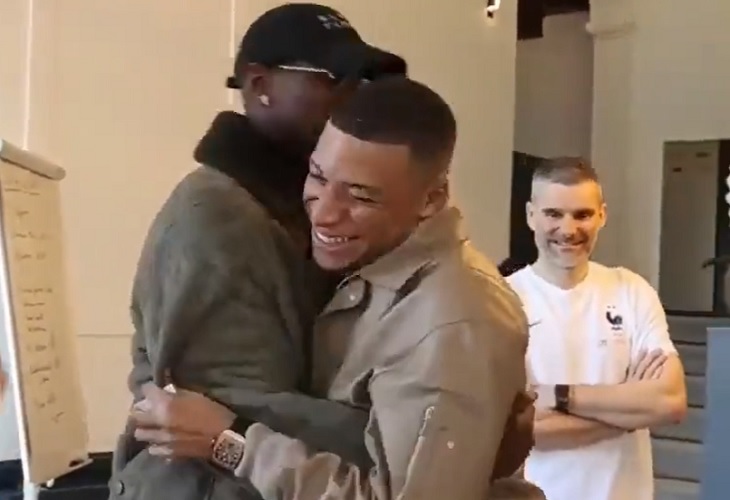 Mbappé le confiesa a Pogbá que está "harto"