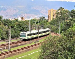 Metro de Medellín anuncia que ya superó emergencia por persona en la vía