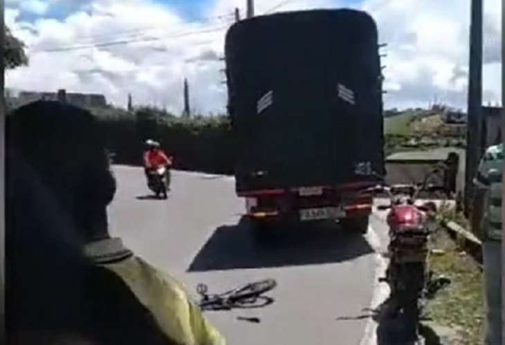 2 jóvenes murieron mientras hacían Gravity Bike en vía Marinilla-El Peñol