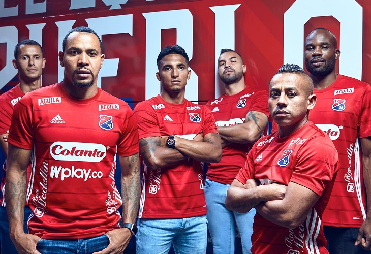 El DIM presenta su nueva casaca, diseñada por la marca alemana Adidas