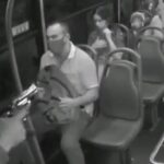 Captan en video el robo masivo a los pasajeros de un bus de Barbosa