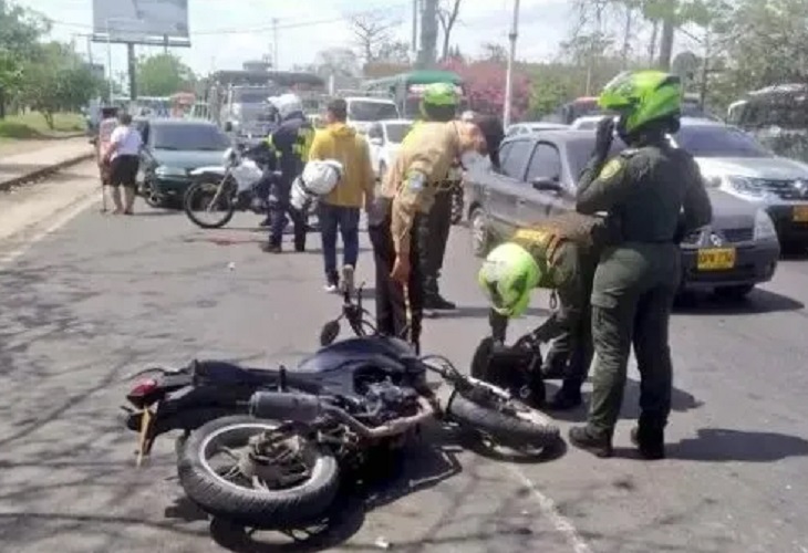 Esposos fueron arrollados por camión en un barrio de Soledad, ella murió