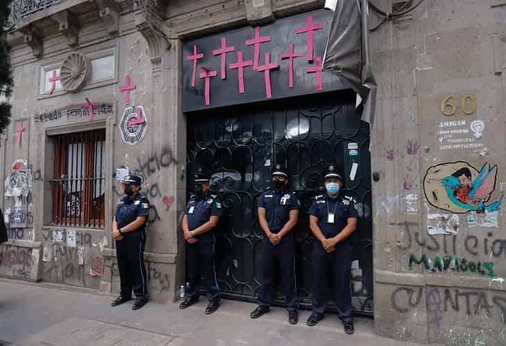 Comisión de DD.HH. de México recupera su sede ocupada tras 19 meses
