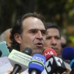 Fico Gutiérrez propone estrategia para abrazar a las víctimas de la violencia
