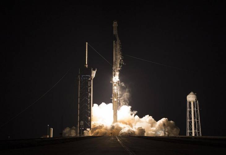 SpaceX amplía su red de internet espacial con una nueva tanda de satélites