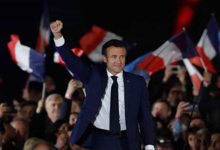 Zelenski felicita a Macron por su reelección