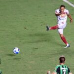 Anderson Plata anota el gol más tardío de un visitante en Brasil, por Libertadores