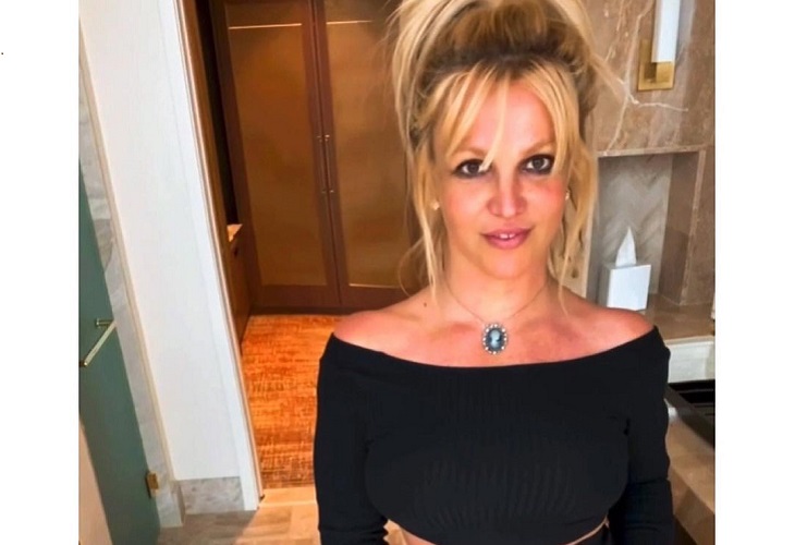 Con extraño mensaje: Britney Spears anuncia que está embarazada