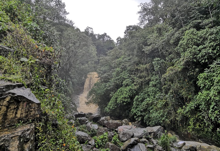 Rescatan a 16 bañistas atrapados tras la creciente súbita de la Quebrada Santa Elena