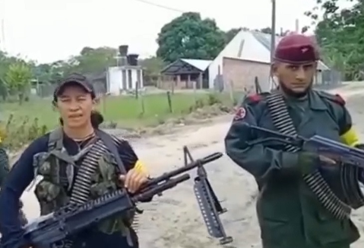 Guerrilleros del Eln se graban diciendo: "No nos iremos nunca de Arauca"