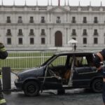 Un hombre se quema a lo bonzo en su auto frente a La Moneda