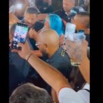 Karol G citó a sus fans en el sector Provenza de Medellín y ellos le cumplieron