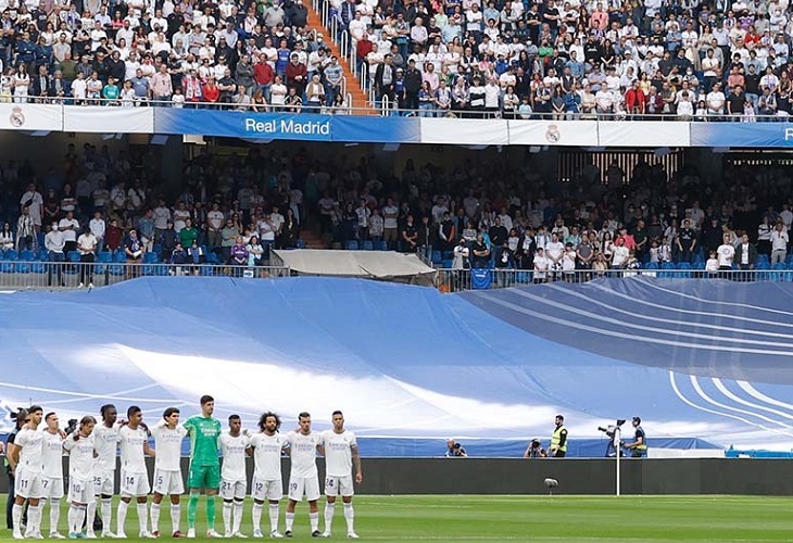 Freddy Rincón recibió un minuto de silencio en estadio del Real Madrid