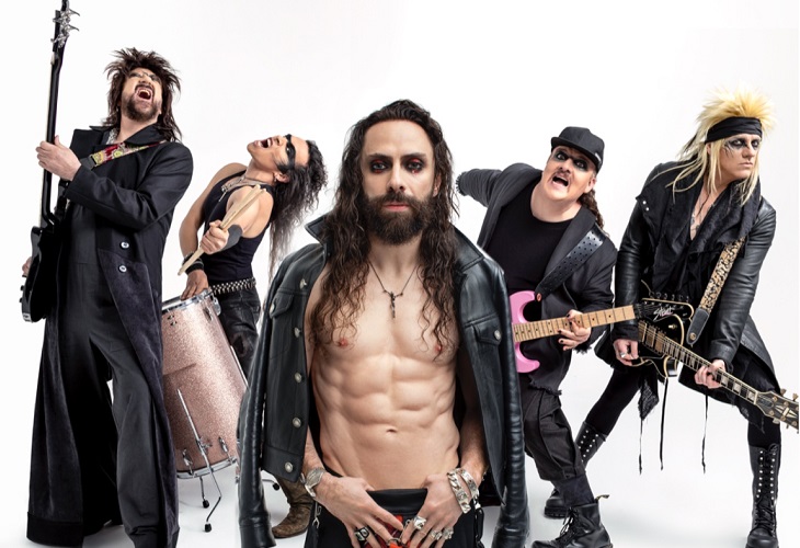 Encapuchados roban los instrumentos de Moderatto, en Puebla