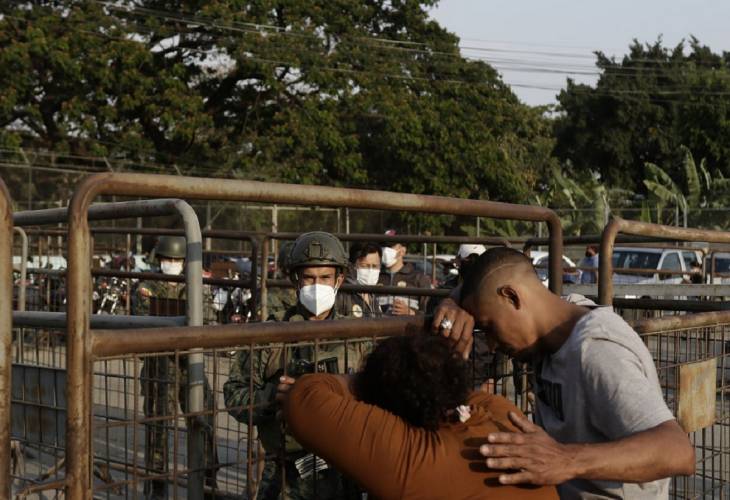 Asciende a 41 la cifra de reos fallecidos en un motín en una cárcel de Ecuador